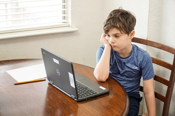 Why Blue Light Glasses Are Essential For Kids Learning Online